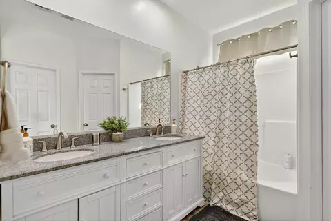 Bath - 80741 Desert Spur Dr, Indio, CA 92201 photo 2 of 2