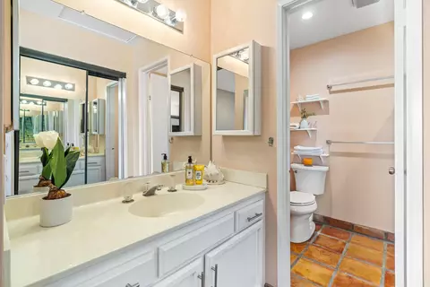 Bath - 42872 Scirocco Rd, Palm Desert, CA 92211 photo 2 of 3