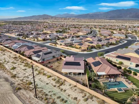 View/Area - 85647 Veneto Ln, Indio, CA 92203 photo 4 of 16