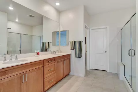 Bath - 85647 Veneto Ln, Indio, CA 92203 photo 1 of 4