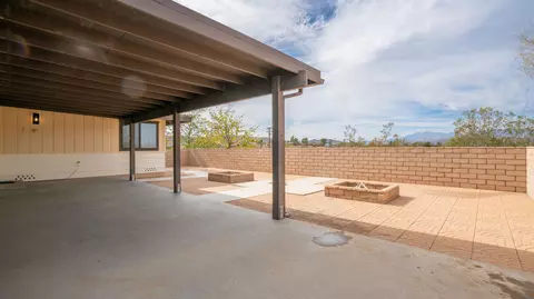 Exterior - 7390 Camarilla Ave, Yucca Valley, CA 92284 photo 3 of 20