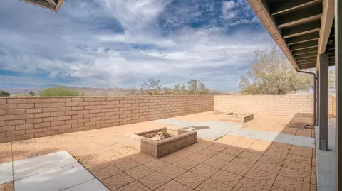 Exterior - 7390 Camarilla Ave, Yucca Valley, CA 92284 photo 6 of 20