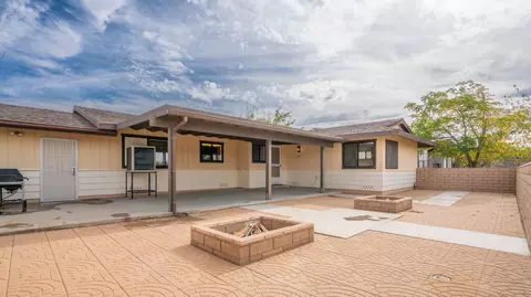 Exterior - 7390 Camarilla Ave, Yucca Valley, CA 92284 photo 5 of 20