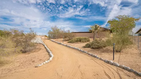 Exterior - 7390 Camarilla Ave, Yucca Valley, CA 92284 photo 13 of 20