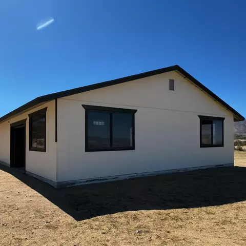 Exterior - 50928 Bell Rd, Johnson Valley, CA 92285 photo 4 of 5