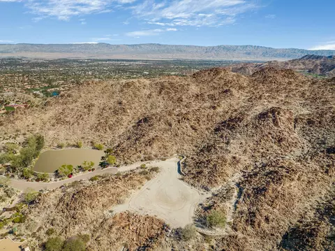 707 Summit Cv, Palm Desert, CA 92260