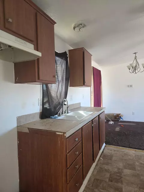 Kitchen - 9572 Smith Rd, Phelan, CA 92371 photo 1 of 1