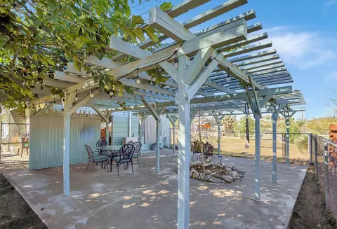 Exterior - 5134 Mormon Ave, Yucca Valley, CA 92284 photo 10 of 14