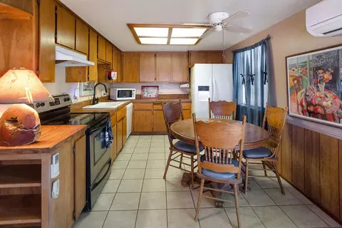 Kitchen - 5134 Mormon Ave, Yucca Valley, CA 92284 photo 2 of 2