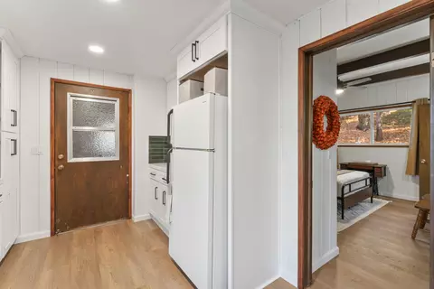 1294 Kodiak Dr, Lake Arrowhead, CA 92352 photo 13