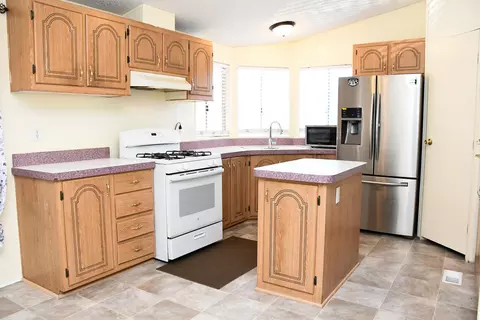 3667 Valley Blvd, Pomona, CA 91768 photo 3