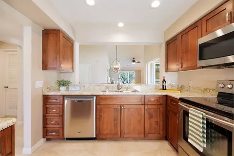 760 Montana Vista Dr, Palm Desert, CA 92211