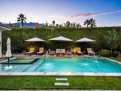 1297 Colony Way, Palm Springs, CA 92262