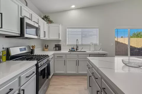 Kitchen - 47666 Margarita St, Indio, CA 92201 photo 3 of 4