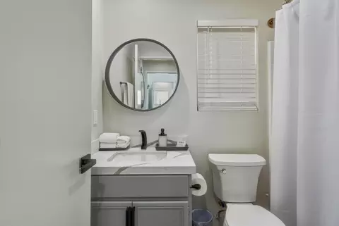 Bath - 47666 Margarita St, Indio, CA 92201 photo 1 of 3