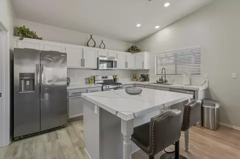 Kitchen - 47666 Margarita St, Indio, CA 92201 photo 2 of 4
