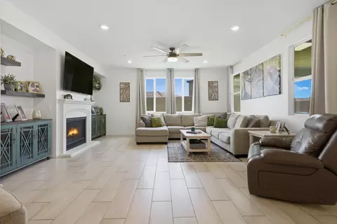 Living - 40340 Vivaldi Ct, Indio, CA 92203 photo 1 of 2