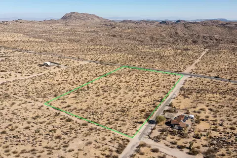 5610 Yucca Mesa Rd, Yucca Valley, CA 92284
