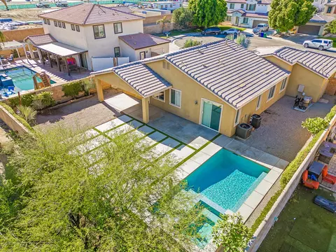 View/Area - 43820 Cape Cod Ct, Indio, CA 92203 photo 9 of 13