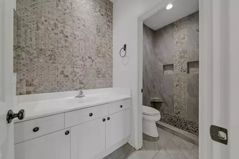 Bath - 43820 Cape Cod Ct, Indio, CA 92203 photo 1 of 3