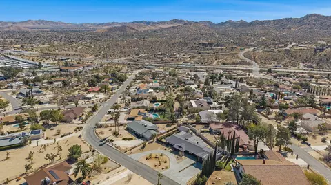 View/Area - 7458 Cardillo Trl, Yucca Valley, CA 92284 photo 5 of 6