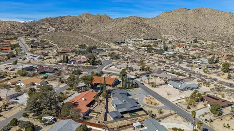 View/Area - 7458 Cardillo Trl, Yucca Valley, CA 92284 photo 6 of 6