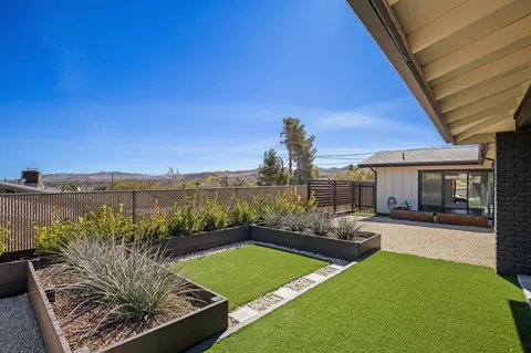 Exterior - 7458 Cardillo Trl, Yucca Valley, CA 92284 photo 3 of 7