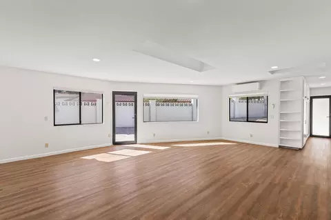 Living - 7458 Cardillo Trl, Yucca Valley, CA 92284 photo 5 of 10