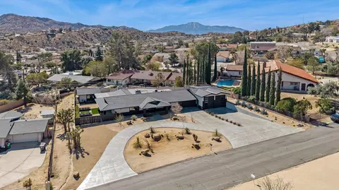View/Area - 7458 Cardillo Trl, Yucca Valley, CA 92284 photo 3 of 6