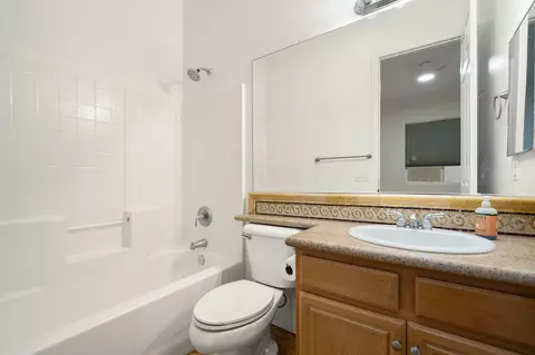 Bath - 49647 Lewis Rd, Indio, CA 92201 photo 2 of 3