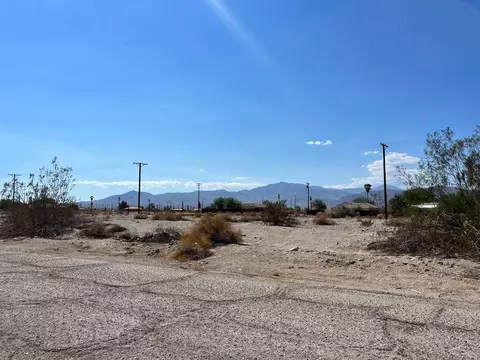 2842 Gram Dr, Thermal, CA 92274