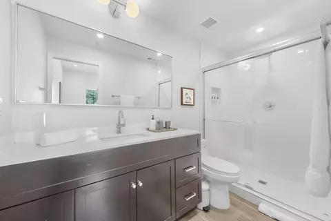 Bath - 82857 Wheatley Ct, Indio, CA 92201 photo 4 of 4