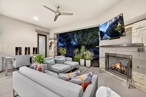 1102 Retreat Cir, Palm Desert, CA 92260