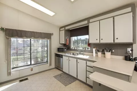 74590 Stage Line Dr, Thousand Palms, CA 92276 photo 9
