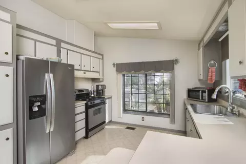 74590 Stage Line Dr, Thousand Palms, CA 92276 photo 10
