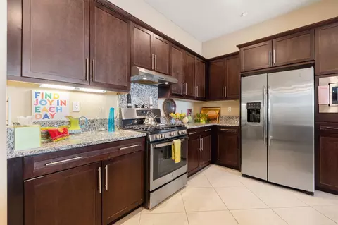 Kitchen - 39228 Calle Negrete, Indio, CA 92203 photo 2 of 4