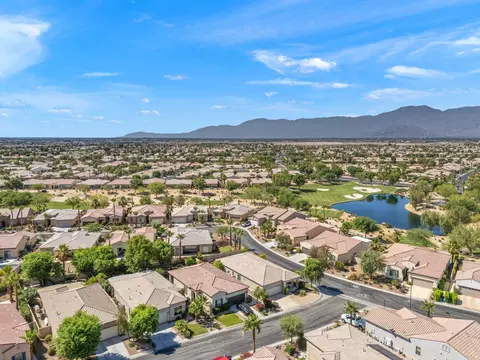 View/Area - 39228 Calle Negrete, Indio, CA 92203 photo 2 of 13