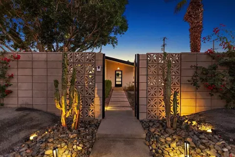 565 W Yorba Rd, Palm Springs, CA 92262
