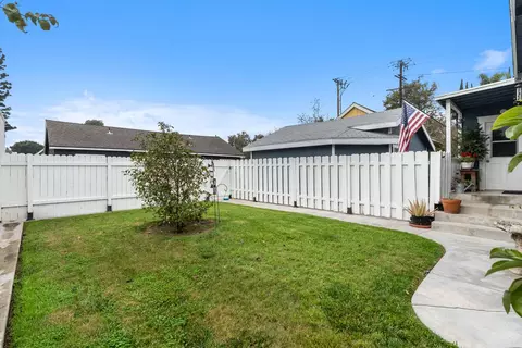 Exterior - 412 S Orange St, Orange, CA 92866 photo 2 of 4