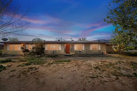 49133 Manzanita Dr, Landers, CA 92285