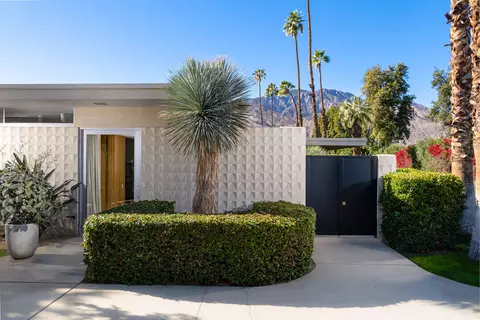 170 Desert Lakes Dr, Palm Springs, CA 92264