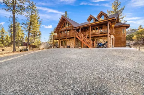 60766 Table Mountain Rd, Mountain Center, CA 92561