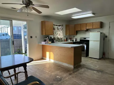 Kitchen - 28 Kadderly Ln, Watsonville, CA 95076 photo 1 of 2