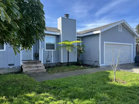 Exterior - 28 Kadderly Ln, Watsonville, CA 95076 photo 2 of 6