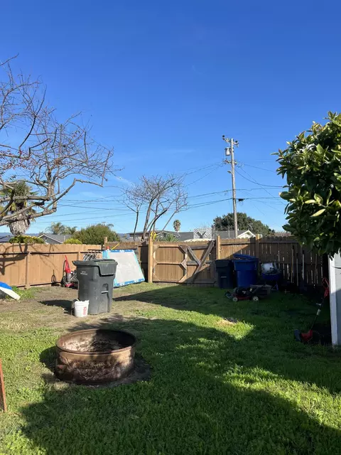 Exterior - 28 Kadderly Ln, Watsonville, CA 95076 photo 4 of 6