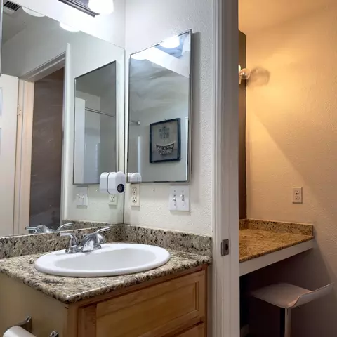 Bath - 1934 Sunset Ave, Thermal, CA 92274 photo 3 of 3