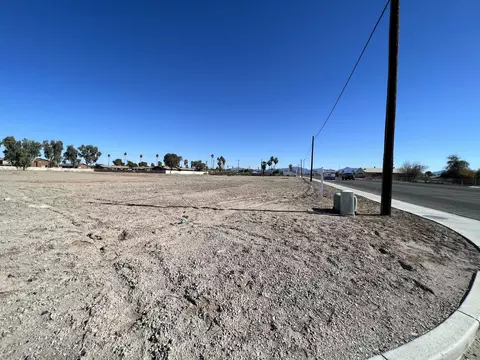 1367 E Hobsonway, Blythe, CA 92225