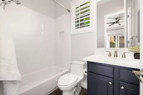 Bath - 48864 Pear St, Indio, CA 92201 photo 1 of 3