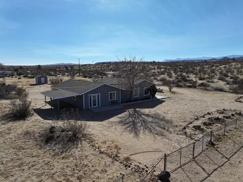 Exterior - 1176 Belfield Blvd, Landers, CA 92285 photo 8 of 9