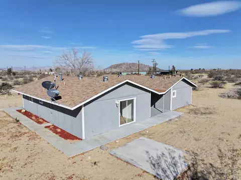 Exterior - 1176 Belfield Blvd, Landers, CA 92285 photo 5 of 9